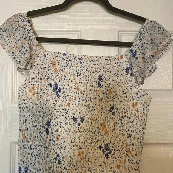 Blue and Orange flower Smocked crop blouse - Picture 3 of 5